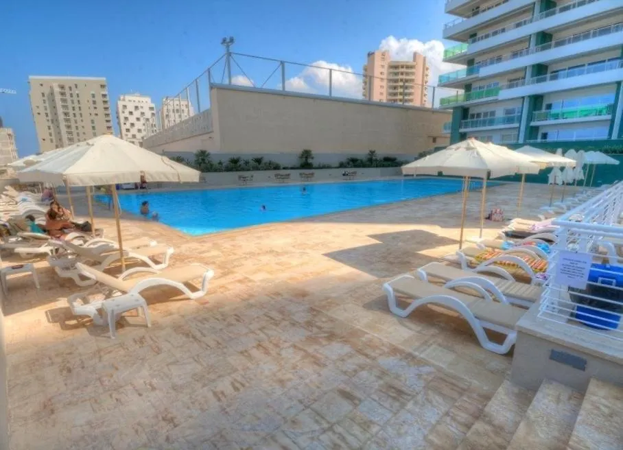 Apartment With Pool Sliema