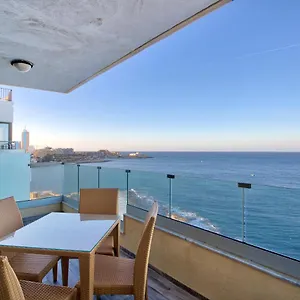 Seafront With Balcony & Sea Views By Jl Appartamento